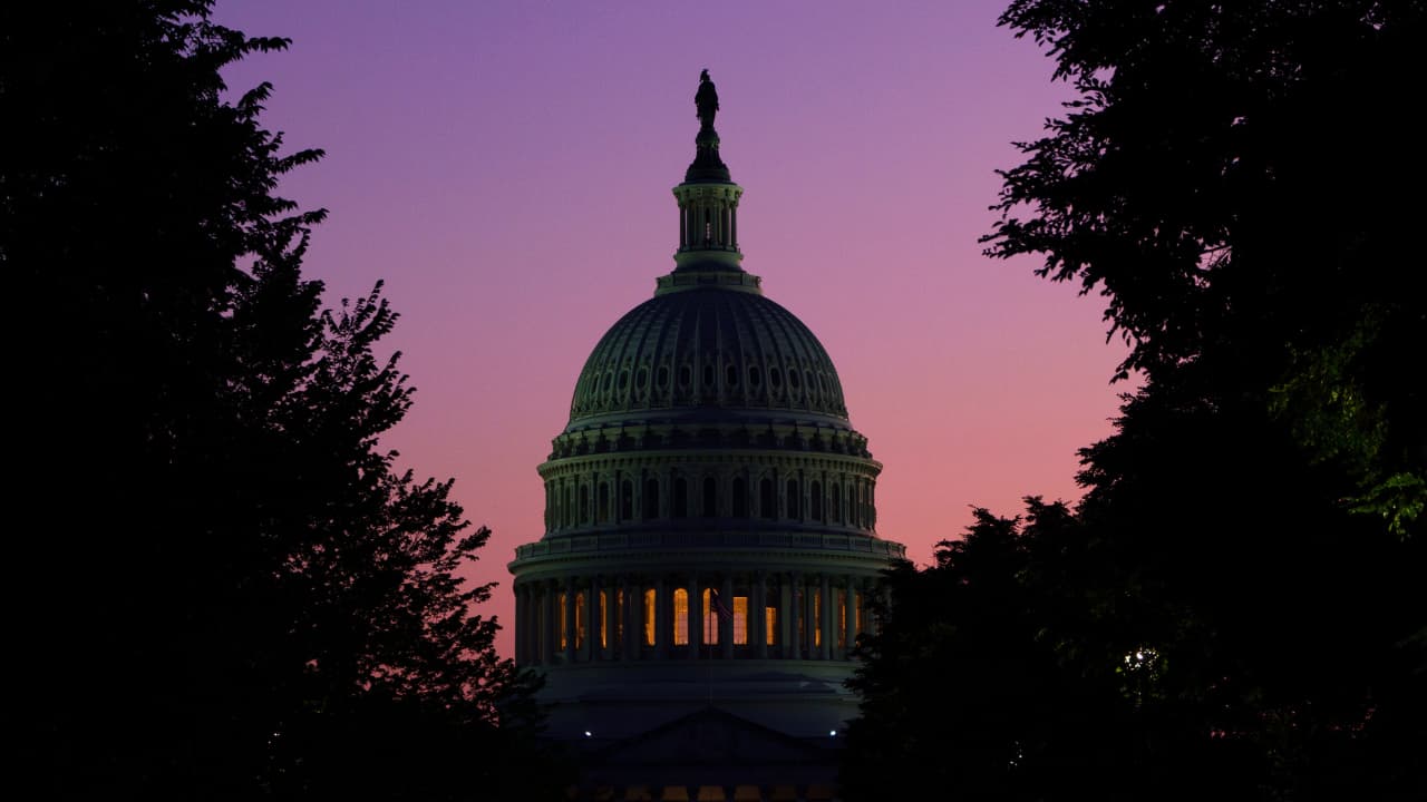Hopes dim in prediction markets as traders bet government shutdown will drag on for weeks