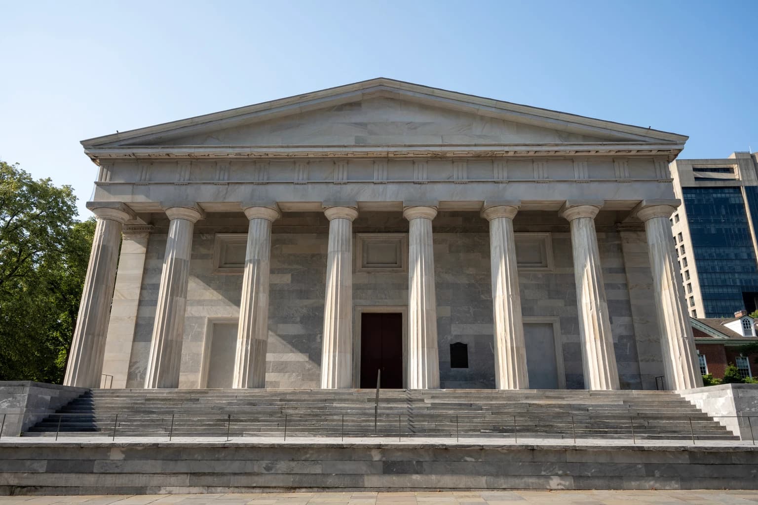 Largest U.S. Banks Lead Sector Market Performance In September