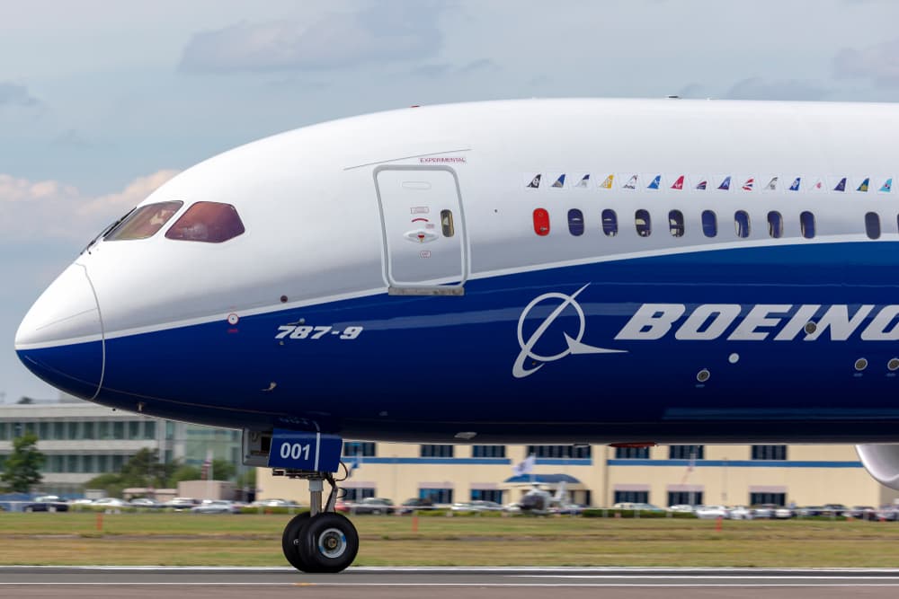 A Bold, Possibly Beautiful Boeing Bet