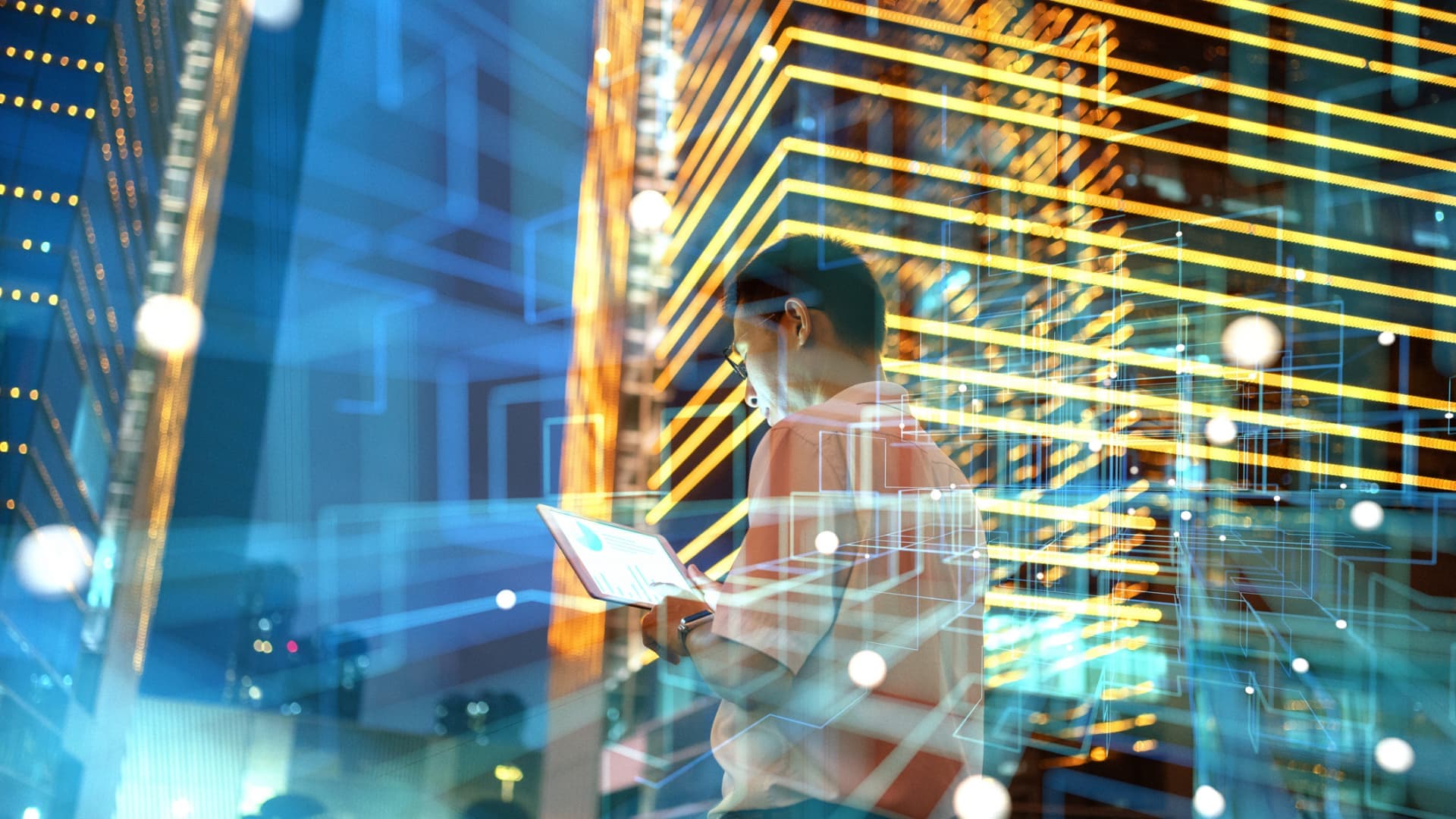 Commercial real estate is finally embracing blockchain. Here's what investors should know