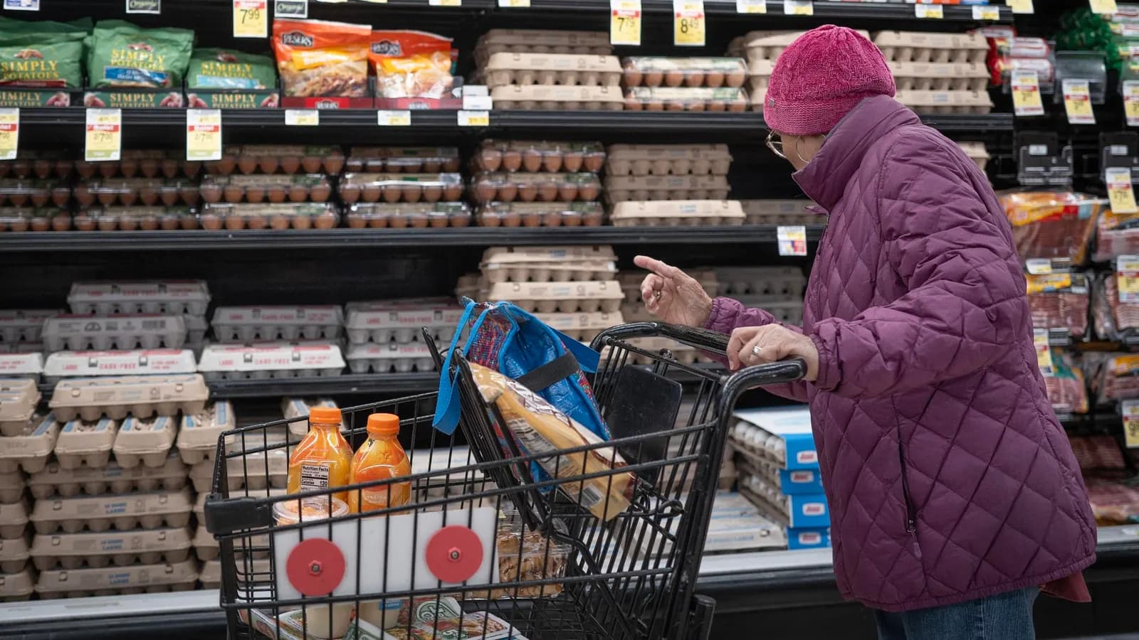 Economic Confidence Drops To 3-Year Low As Americans Worry About Government Shutdown