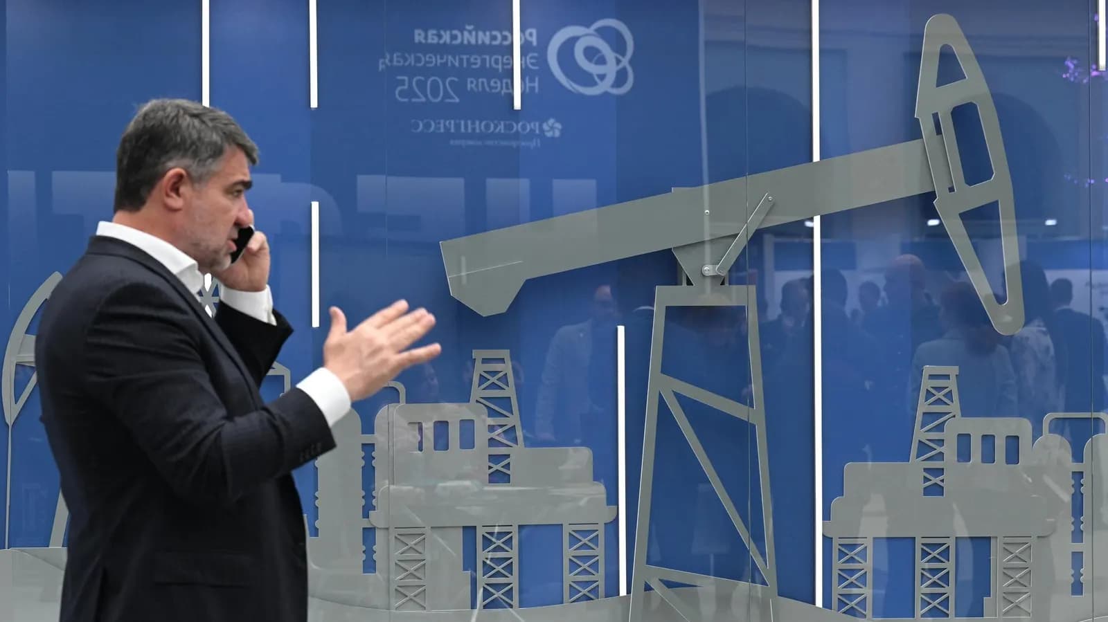 Global Oil Prices Rise 3.7% After Trump Slaps Sanctions On Russian Oil Firms