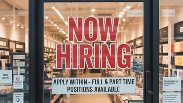 Retailers' holiday hiring to hit lowest level since the Great Recession, says major industry trade group