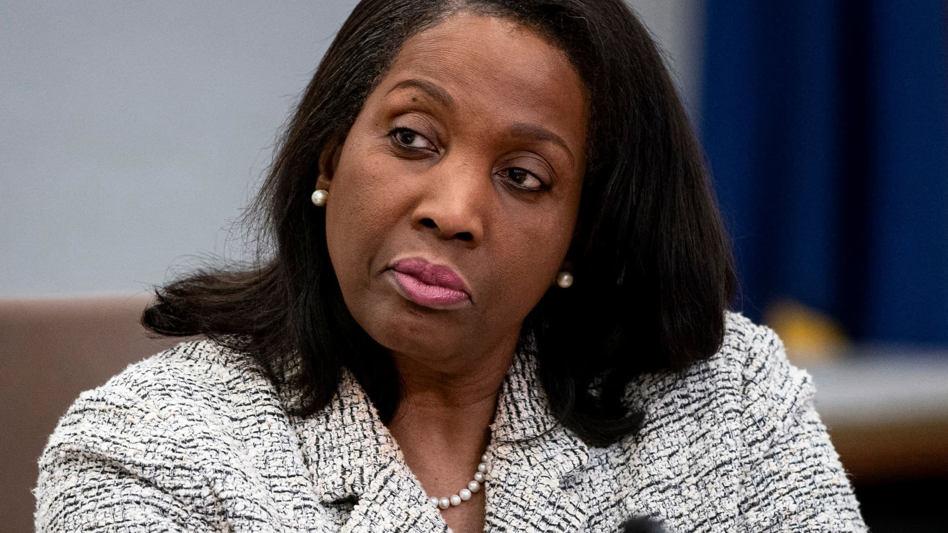 Supreme Court lets Fed Governor Lisa Cook keep job pending oral argument in January