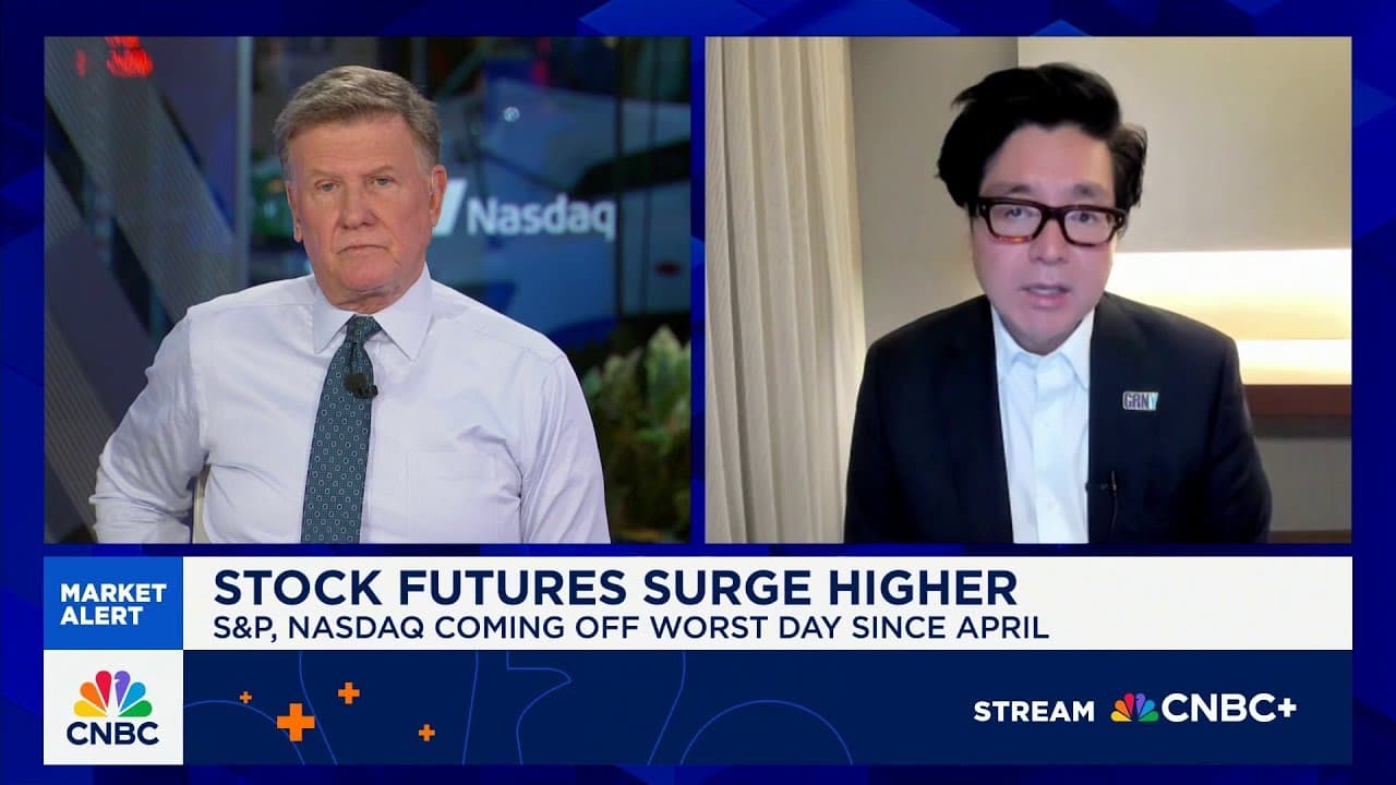 There are a lot of reasons for investors to stay optimistic, says Fundstrat's Tom Lee